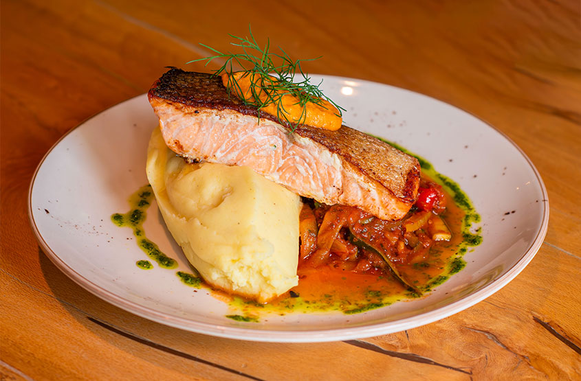TTH-Lunch-Dinner-Grilled-Salmon